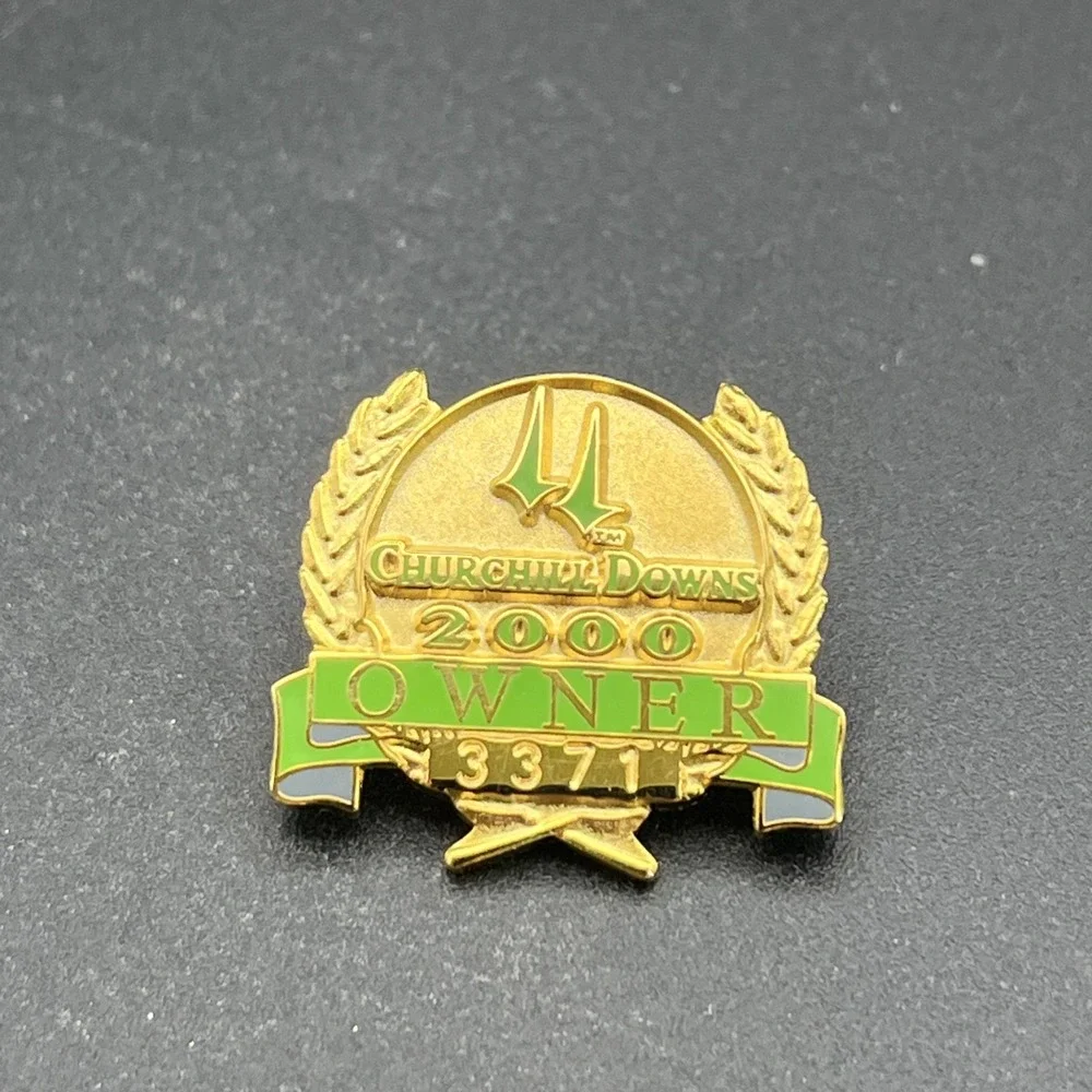 Churchill Downs 2000 Owner 3371 Horse Racing‎ Lapel Hat Pin